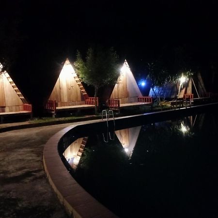 Отель Nongkhiaw Campingsite Swimming Pool Ban Phathok Экстерьер фото